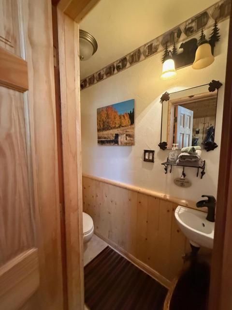 473 Chipmunk Lane Lane, Big Bear CA: https://media.crmls.org/mediaz/50e300a2-4996-497e-9ebd-f40518bf2e9f.jpg
