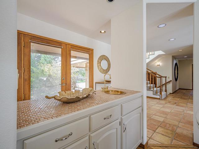 1125 Sumner Avenue, Aptos CA: https://media.crmls.org/mediaz/50e379f9-420c-4a1e-bff8-c7af749cd11c.jpg