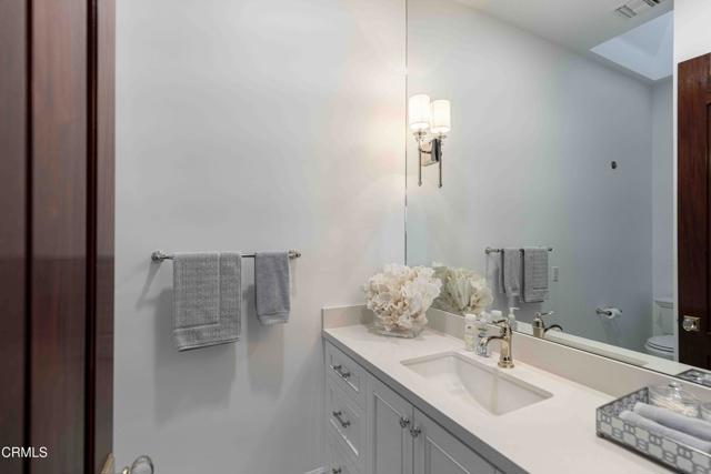 2300 Weybridge Drive, Bakersfield CA: https://media.crmls.org/mediaz/50e3b894-ae61-43ec-905d-0db3331ed8cd.jpg