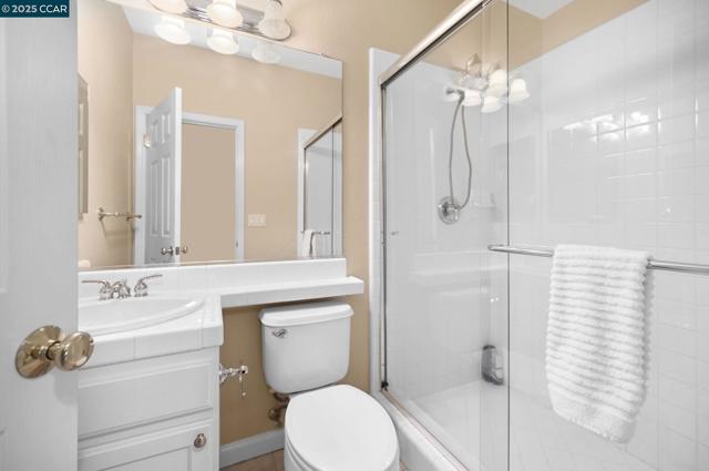 12004 Harcourt Wy, San Ramon CA: https://media.crmls.org/mediaz/50e3d0f2-ce54-47cd-b511-37bc1aa9f085.jpg