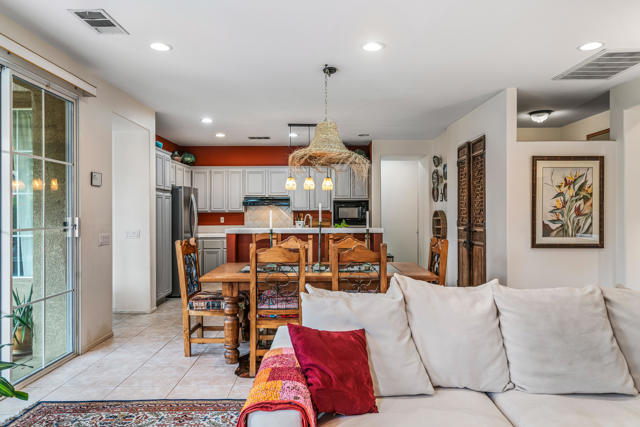 79756 Cassia Street, La Quinta CA: https://media.crmls.org/mediaz/50e43f67-c192-445c-b51e-5389a2f8719e.jpg