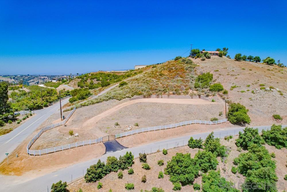 MLS #250032615SD img 35