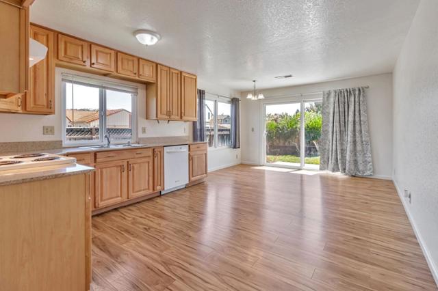 17061 Teak Court, Morgan Hill CA: https://media.crmls.org/mediaz/50e4da75-340c-4e16-b3a9-9ac34e1cd7f9.jpg