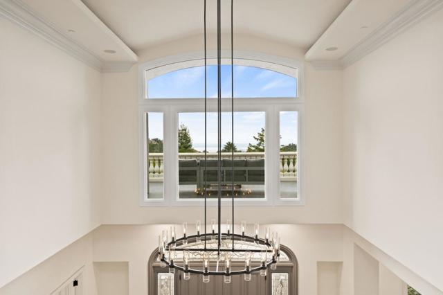 1535 Lakeview Drive, Hillsborough CA: https://media.crmls.org/mediaz/50e596e7-e753-469e-a3af-9f3aa9b8828d.jpg