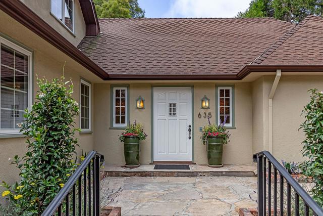 635 Occidental Avenue, San Mateo CA: https://media.crmls.org/mediaz/50e65f90-86ff-4157-a16c-4c21c438ec5f.jpg