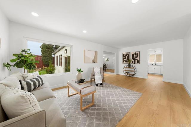 9015 Sovereign Rd, San Diego CA: https://media.crmls.org/mediaz/50e69c70-9b72-4f12-97cf-854d711013ee.jpg