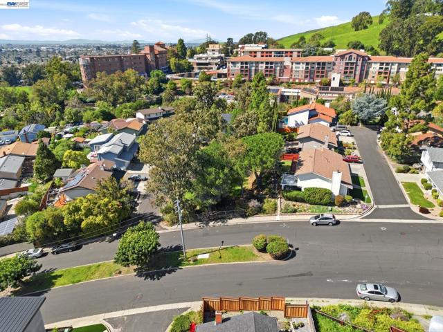 394 Appian Way, Union City CA: https://media.crmls.org/mediaz/50e71729-94b7-4d3f-a89d-ba53aeed9f91.jpg