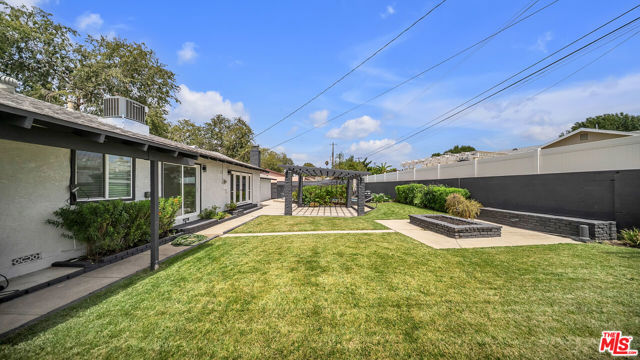 10326 Gothic Avenue, Granada Hills CA: https://media.crmls.org/mediaz/50e728ce-440d-436e-aa8b-7d645004cd6a.jpg