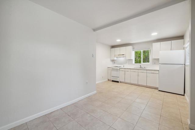 399 13th Avenue, Santa Cruz CA: https://media.crmls.org/mediaz/50e80ea9-b45c-41f1-bc6d-96f421df2c38.jpg