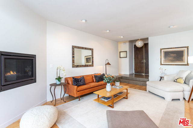 951 16TH Street, 5 photo 3