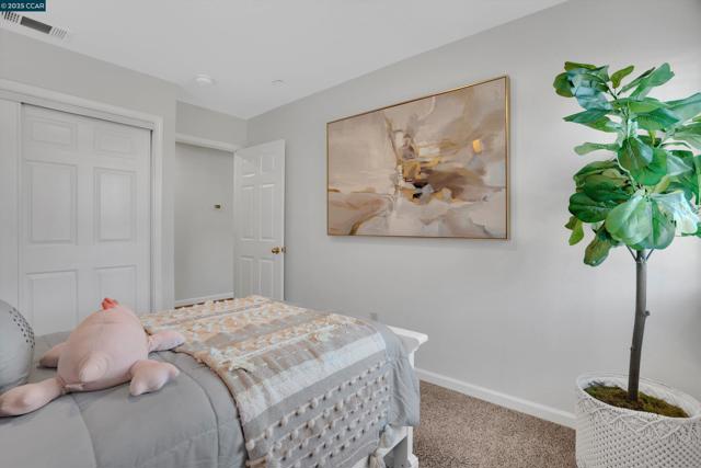 6911 Brentwood Blvd, Brentwood CA: https://media.crmls.org/mediaz/50e8875b-9c28-4459-80ca-dd38549fab4c.jpg