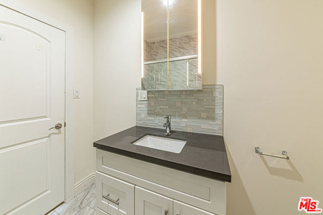 801 N Alexandria Avenue, Los Angeles CA: https://media.crmls.org/mediaz/50e8c37a-658a-4116-b9ea-1ef07b282423.jpg