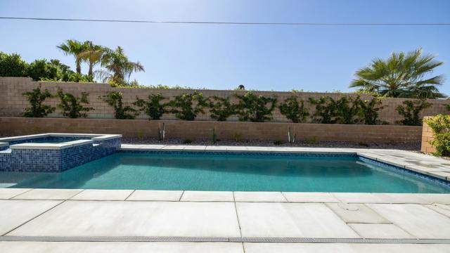 79777 Kingston Drive, Bermuda Dunes CA: https://media.crmls.org/mediaz/50ea5e0c-34f7-4ebb-b162-6fcffe169b35.jpg