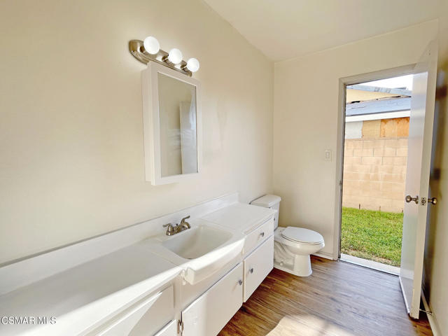 2467 Invar Court, Simi Valley CA: https://media.crmls.org/mediaz/50ea9d3e-6def-403e-ac34-3850d1e9514d.jpg