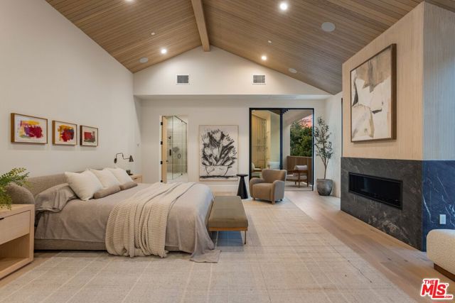 1749 Mandeville Lane, Los Angeles CA: https://media.crmls.org/mediaz/50ead48d-a2c6-4b62-9f46-37ade472bd6a.jpg