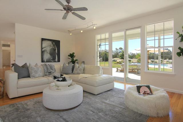 475 Torrano Court, Hollister CA: https://media.crmls.org/mediaz/50eaed0f-fda1-4b46-b985-b6cf714e28dd.jpg