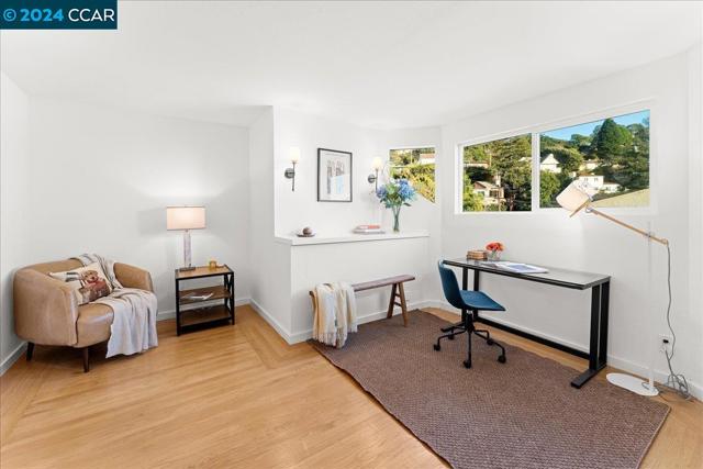 Image 31 of 60 For 900 Spruce Street