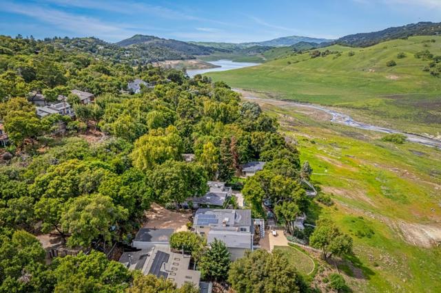 17480 Hoot Owl Way, Morgan Hill CA: https://media.crmls.org/mediaz/50ec7788-08fa-4f12-a31e-28dbce728968.jpg