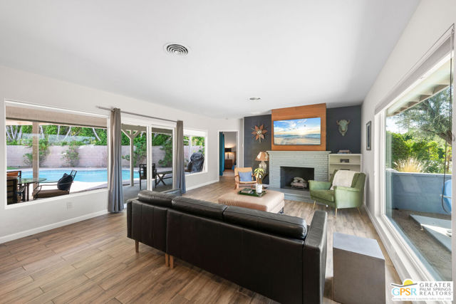 1420 E San Jacinto Way, Palm Springs, CA 92262