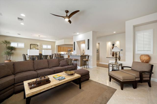 78328 Calle Las Ramblas, La Quinta CA: https://media.crmls.org/mediaz/50ed947d-7ba0-4fdd-a3f2-9c083a0d7af9.jpg