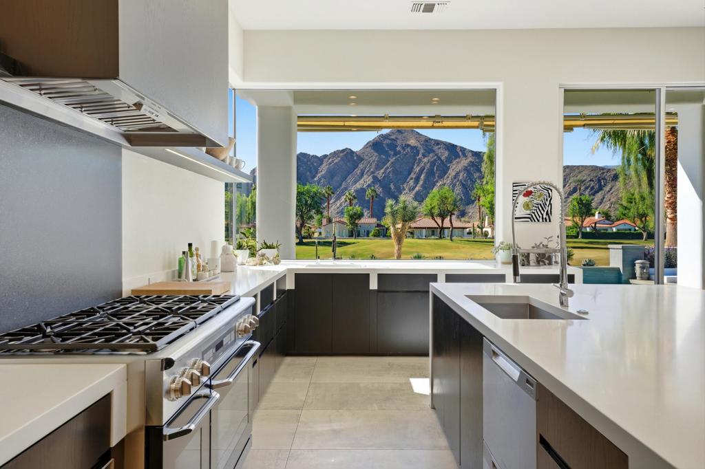 MLS #219137275DA image #16