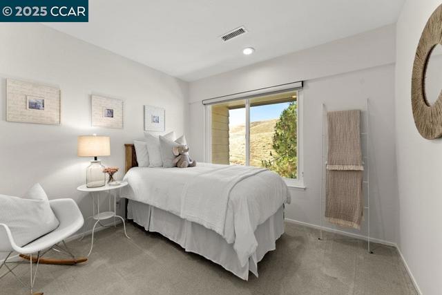 412 Woodminster, Moraga CA: https://media.crmls.org/mediaz/50eed04a-3548-4154-9788-b81dc280f0bb.jpg