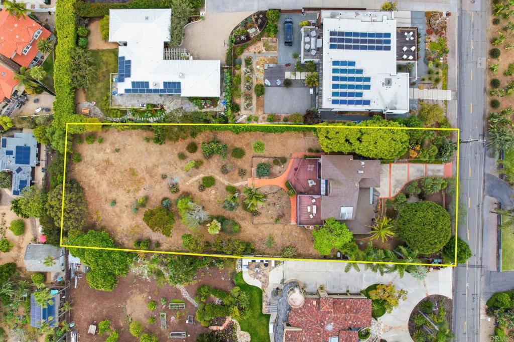 1042 Hymettus Avenue - photo 4