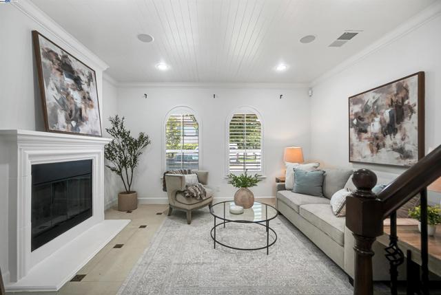 671 W Questa Trl, Mountain House CA: https://media.crmls.org/mediaz/50ef6734-989d-4ac7-af3d-5fbcf4df8776.jpg