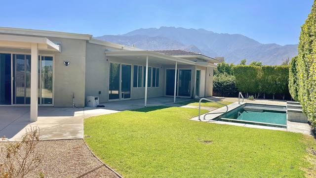 1702 Sienna Court, Palm Springs CA: https://media.crmls.org/mediaz/50ef8568-9642-4882-8944-84b391e127a2.jpg