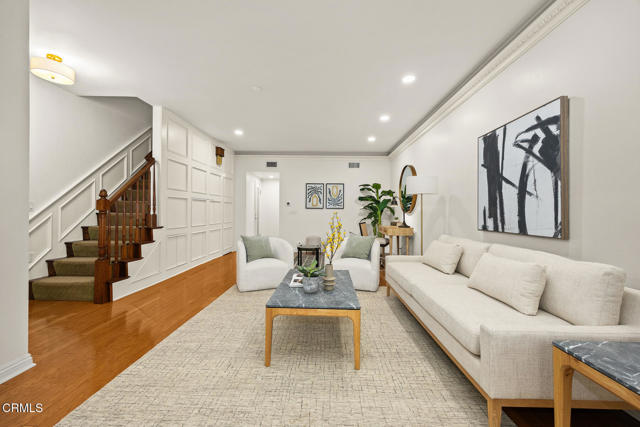 601 S El Molino Avenue, Pasadena CA: https://media.crmls.org/mediaz/50f05908-a7fb-4400-9460-88df02e924b4.jpg