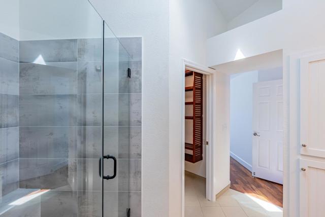 425 Mountain Laurel Court, Mountain View CA: https://media.crmls.org/mediaz/50f075e5-9f57-4e53-9959-60a1d316c757.jpg