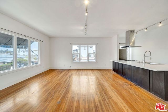 1216 N Kenmore Avenue, Los Angeles CA: https://media.crmls.org/mediaz/50f0c463-35bf-4452-9598-4ae22a916216.jpg
