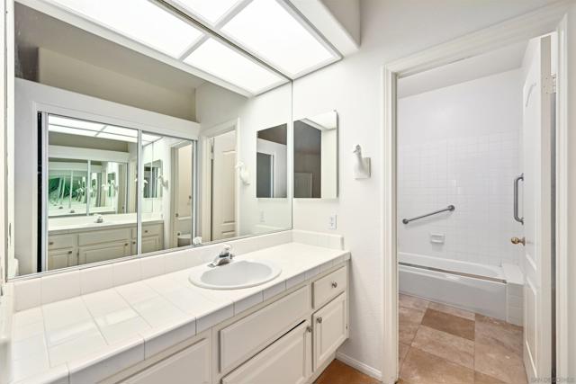 Image 24 of 53 For 516 Camino Bailen