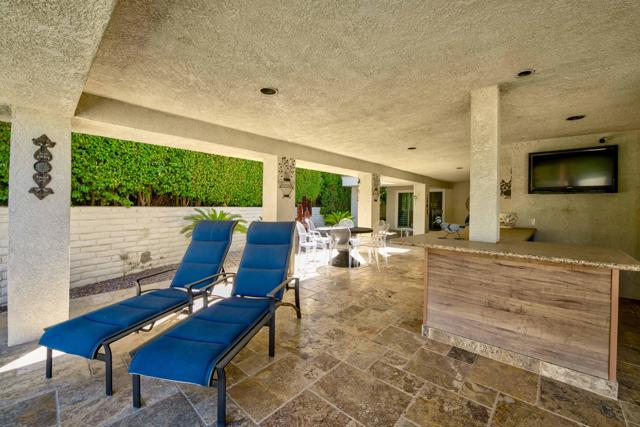 39060 Kilimanjaro Court, Palm Desert CA: https://media.crmls.org/mediaz/50f19e99-4b5a-49cc-a213-ceaaaa3b1bae.jpg