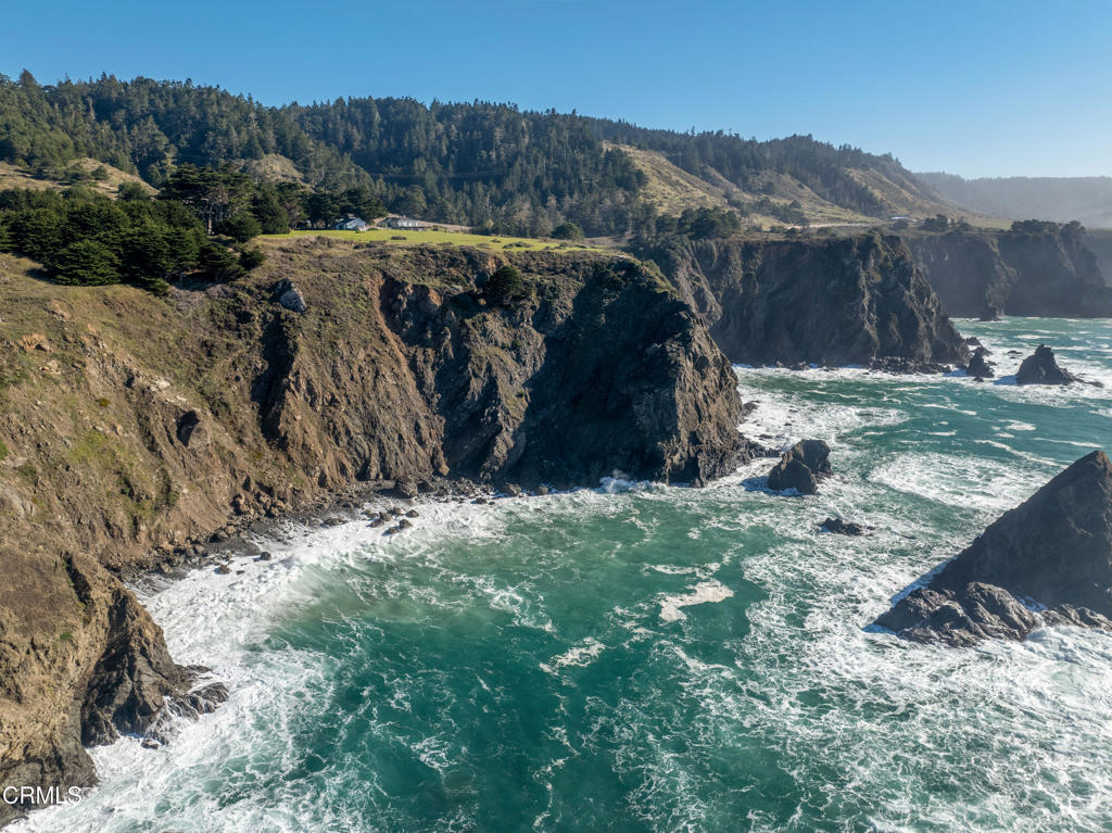https://media.crmls.org/mediaz/50f2888e-6e79-4f64-ae31-7f66a140a1f0.jpg?preset=X-Large