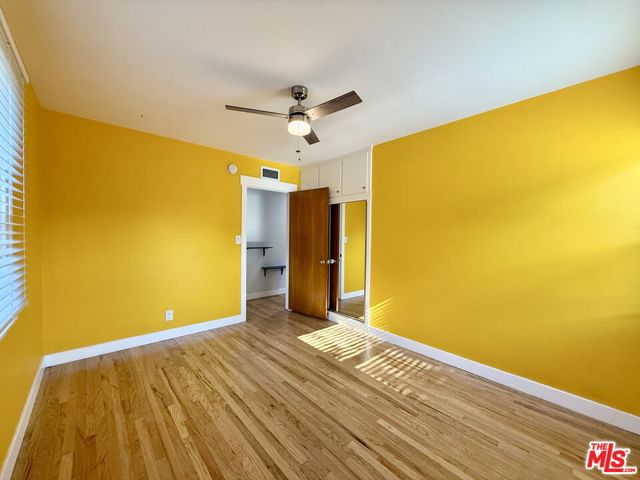 6938 Balboa Boulevard, Van Nuys CA: https://media.crmls.org/mediaz/50f3a7ba-28ca-4145-88b3-f5503a822aeb.jpg
