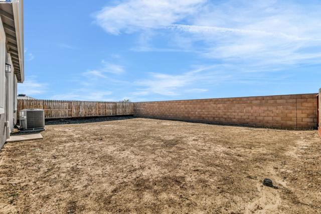 4171 Markovich Ct, Richmond CA: https://media.crmls.org/mediaz/50f49e27-9e9a-4c37-b4ee-ce290cae0812.jpg