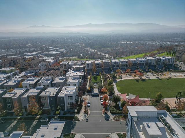 2981 Henry Miller Place, San Jose CA: https://media.crmls.org/mediaz/50f52a8c-785d-4b26-a68b-a55a28b9740f.jpg