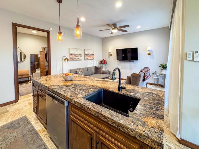 80394 Ave 48, Indio CA: https://media.crmls.org/mediaz/50f58765-5e58-4463-a11e-3c9ee5f24d3e.jpg