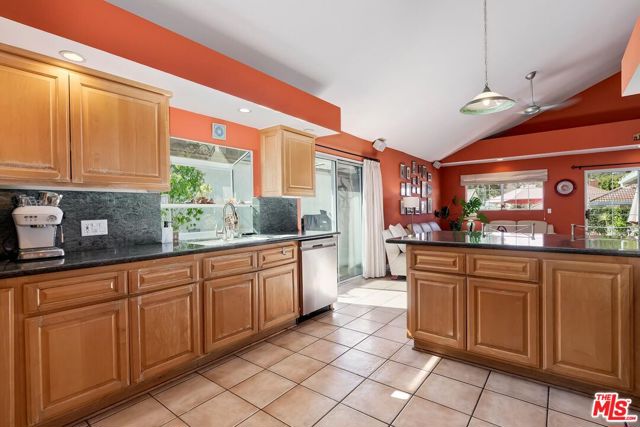 Drew Fenton | 17173 Avenida De Santa Ynez Pacific Palisades CA | MLS: 7500114 Drew Fenton | 17173 Avenida De Santa Ynez Pacific Palisades CA | MLS: 7500114