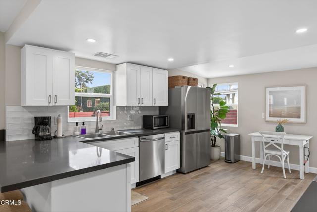 Detail Gallery Image 3 of 42 For 201 S Olive St, Ventura,  CA 93001 - 3 Beds | 2 Baths