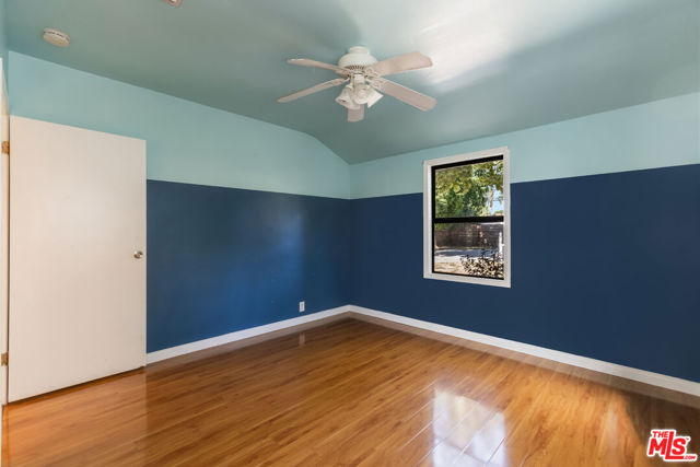 7225 Forbes Avenue, Lake Balboa CA: https://media.crmls.org/mediaz/50f641d5-7899-4890-b776-99de0b6529f5.jpg