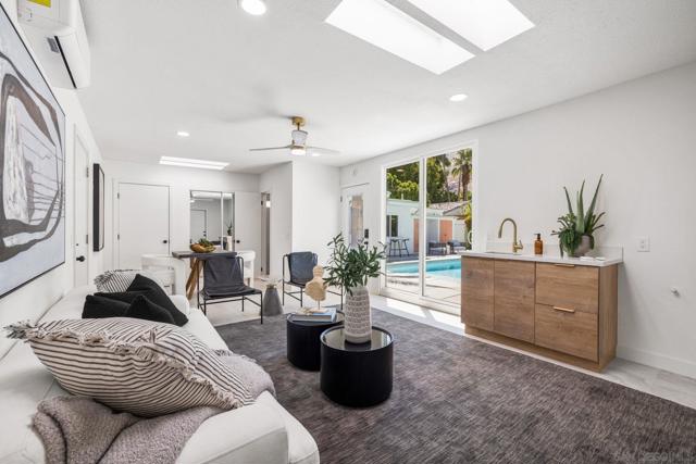 252 E Ocotillo Ave., Palm Springs CA: https://media.crmls.org/mediaz/50f66b56-3cc6-4811-9543-3213f972bba8.jpg