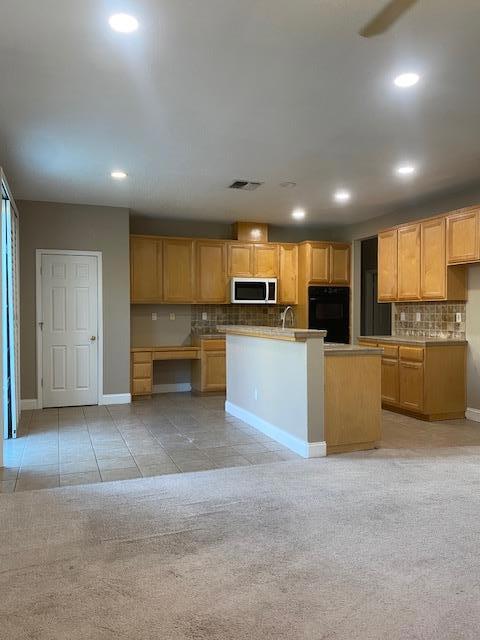 346 Vasconcellos Avenue, Manteca CA: https://media.crmls.org/mediaz/50f6ffb6-15f5-47e1-a4f8-fb078bd0d0d2.jpg
