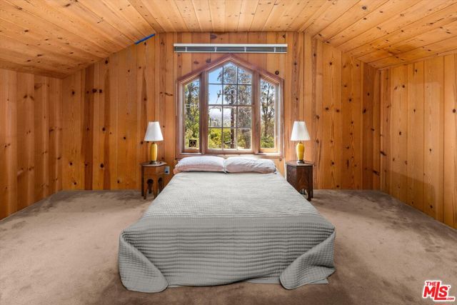 1060 Tremonto Road, Santa Barbara CA: https://media.crmls.org/mediaz/50f703b0-930d-4cbd-9651-e1d9d1fd2605.jpg