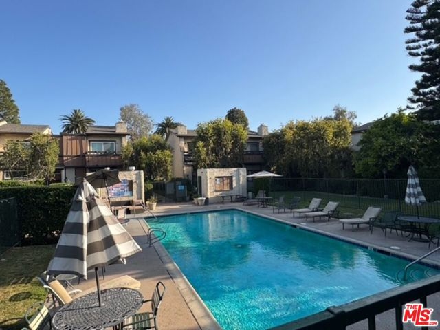 13609 Valerio Street, Van Nuys CA: https://media.crmls.org/mediaz/50f76320-0c62-47b9-9950-65edb16d49ff.jpg