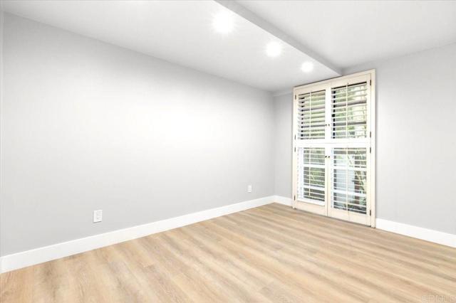 Detail Gallery Image 18 of 27 For 1250 Cave St #3,  La Jolla,  CA 92037 - 2 Beds | 2 Baths