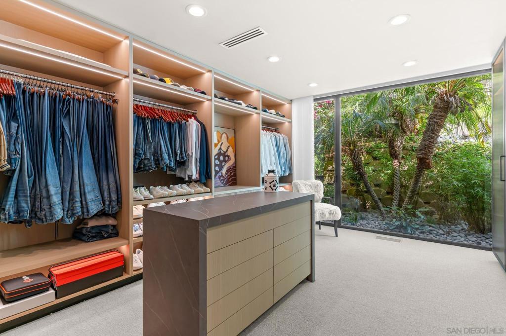 MLS #250035540SD image #31