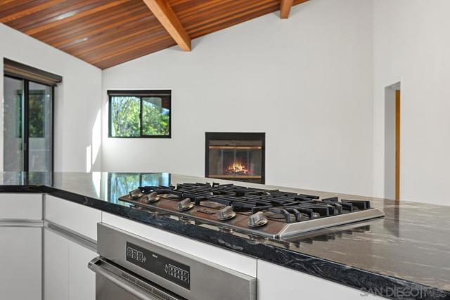 30830 Ranch Creek Rd, Valley Center CA: https://media.crmls.org/mediaz/50f8d727-b2a3-4aeb-ae9b-c414cdf926f8.jpg