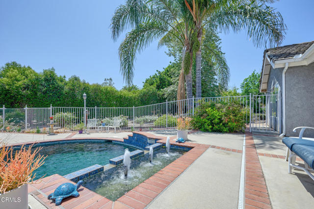 11616 E Las Posas Road, Camarillo CA: https://media.crmls.org/mediaz/50f8eeb8-2f83-4388-b06f-ead243efc577.jpg